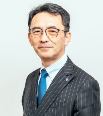 宮澤靖氏の公式写真